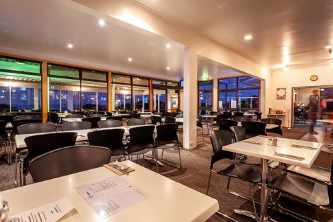 Beachfront Bicheno - Accommodation NT 37