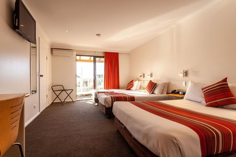 Beachfront Bicheno - Accommodation NT 26
