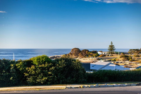 Beachfront Bicheno - Accommodation NT 22