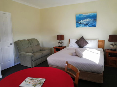 Wintersun Gardens Motel - Accommodation NT 7