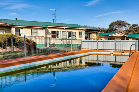 Wintersun Gardens Motel - Accommodation NT 14