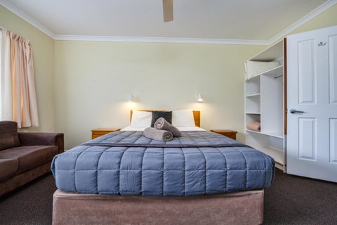 Wintersun Gardens Motel - Accommodation NT 41