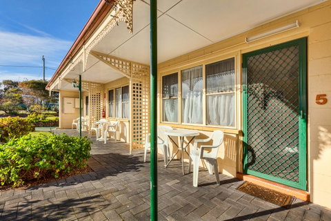 Wintersun Gardens Motel - Accommodation NT 36