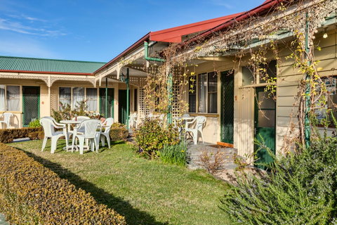 Wintersun Gardens Motel - Accommodation NT 24