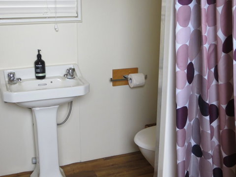 The Cabin 96 - Accommodation NT 18