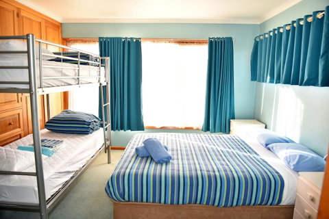 Bicheno Backpackers - Accommodation NT 13