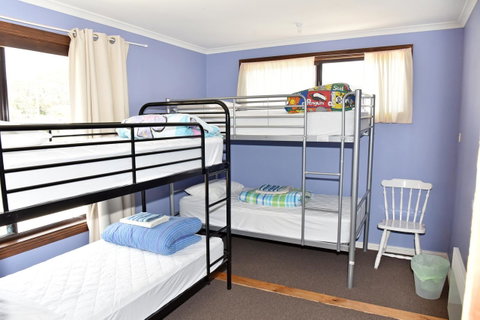 Bicheno Backpackers - Accommodation NT 1