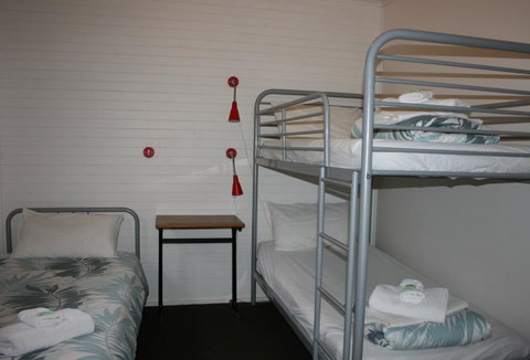 Seaview Holiday Park - Accommodation NT 18