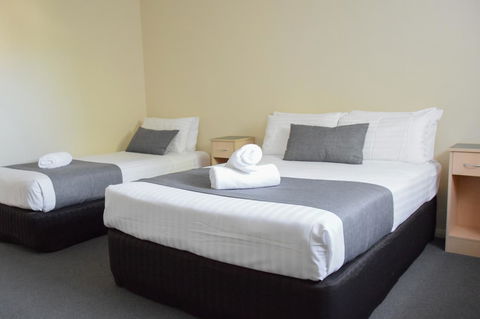 Beachway Motel - NT Tourism 29