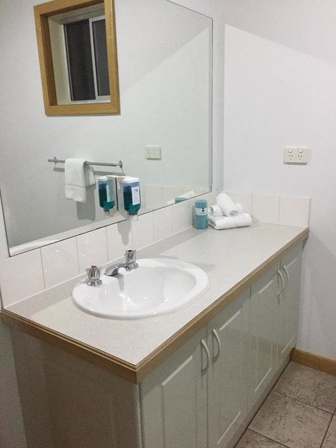White Sands Estate Unit 24 - Accommodation NT 12
