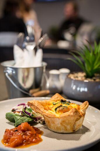 Shoreline Hotel - Accommodation NT 6