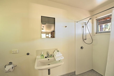Freycinet Eco Luxe ~ Forest ~ Ocean ~ Mountain - Accommodation NT 17