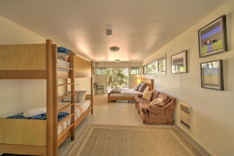 Freycinet Eco Luxe ~ Forest ~ Ocean ~ Mountain - Accommodation NT 8