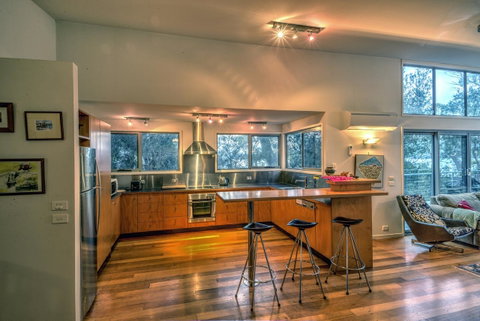 Freycinet Eco Luxe ~ Forest ~ Ocean ~ Mountain - Accommodation NT 7