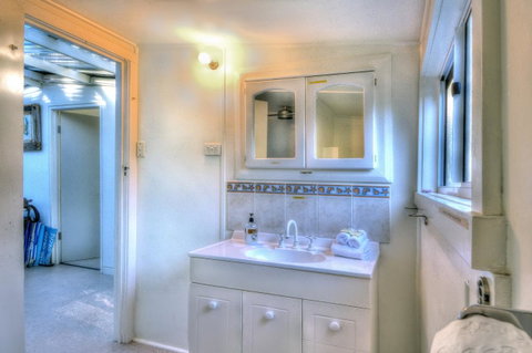 Cove Cottage - Accommodation NT 17