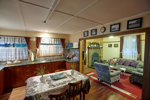Blue Wren Riverside Cottage - Accommodation NT 17