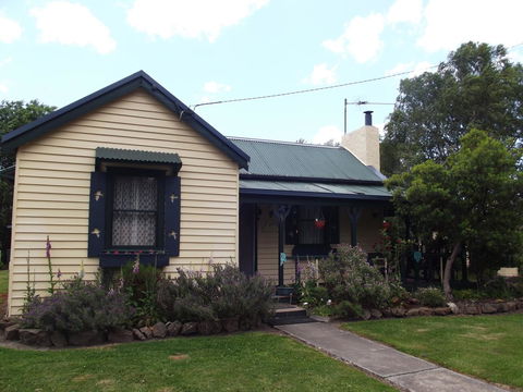 Blue Wren Riverside Cottage - Accommodation NT 8