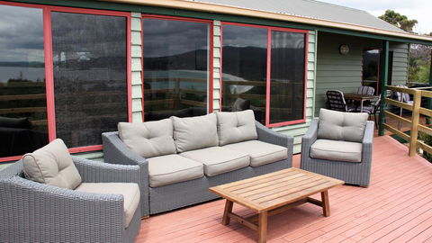 DOLPHIN LOOKOUT COTTAGE - Amazing Views Of The Bay Of Fires - Accommodation NT 7