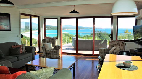 DOLPHIN LOOKOUT COTTAGE - Amazing Views Of The Bay Of Fires - Accommodation NT 1