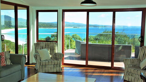 DOLPHIN LOOKOUT COTTAGE - Amazing Views Of The Bay Of Fires - Accommodation NT 14