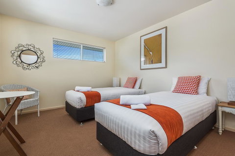 Isle Of Views - Accommodation NT 13