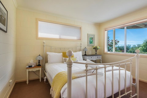 Isle Of Views - Accommodation NT 11