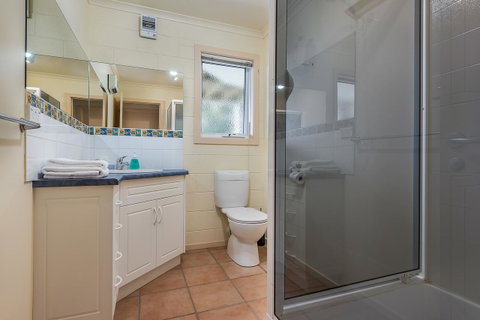 Isle Of Views - Accommodation NT 12