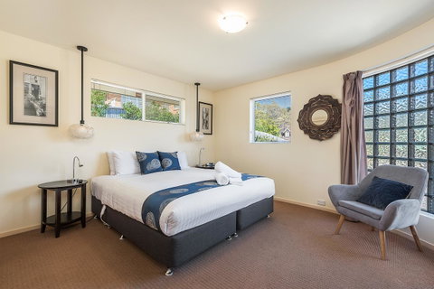 Isle Of Views - Accommodation NT 8