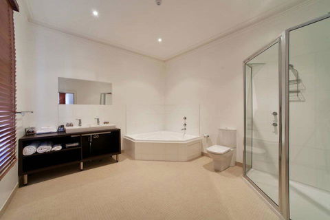 Ikon Hotel - NT Tourism 16