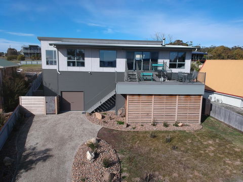 GRANITE BEACH HOUSE @ Bay Of Fires - Accommodation NT 1