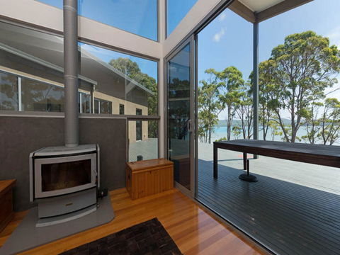 Cloudy Bay Lagoon Estate - NT Tourism 5