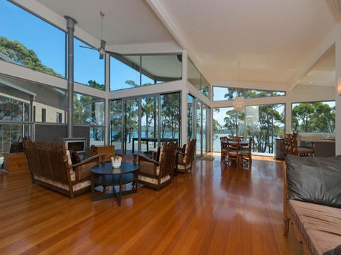 Cloudy Bay Lagoon Estate - NT Tourism 4