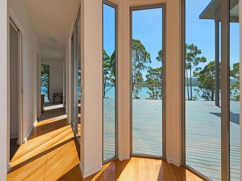Cloudy Bay Lagoon Estate - NT Tourism 11