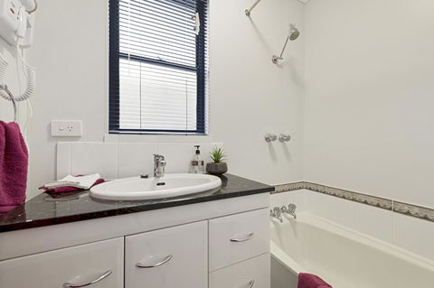 Aruba Apartments - Accommodation NT 5