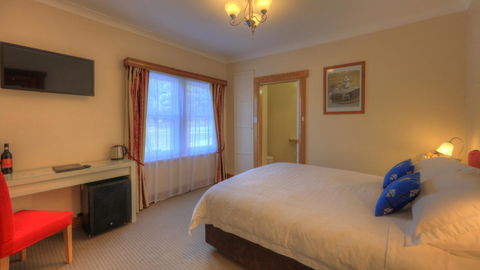 Ashdowns Of Dover - Accommodation NT 7