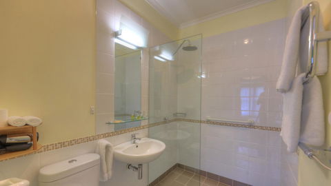 Ashdowns Of Dover - Accommodation NT 12