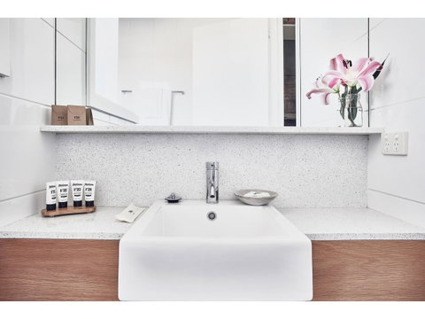 Hotel Sorrento - Accommodation NT 28