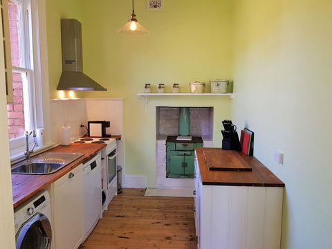 Coragulac House Cottages - Accommodation NT 5