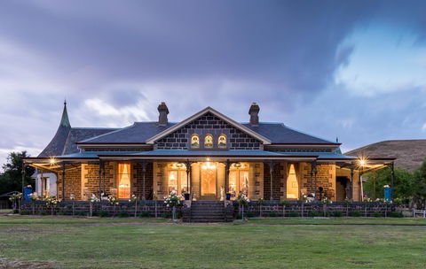 Coragulac House Cottages - Accommodation NT 0