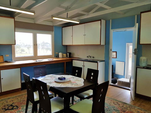 Coragulac House Cottages - Accommodation NT 32