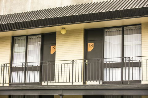 Nightcap At Matthew Flinders Hotel - Accommodation NT 26