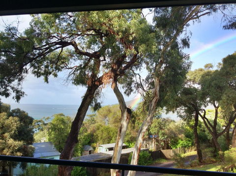 Lorne Surf Apartments - NT Tourism 4