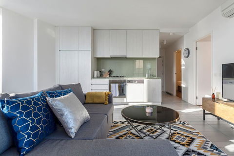 2Bedroom Apartment With Views In Docklands Next To CBD & Marvel Stadium - Accommodation NT 8