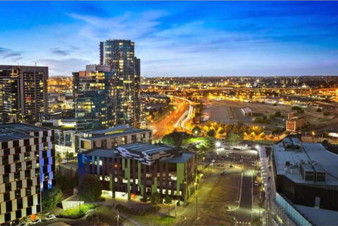 2Bedroom Apartment With Views In Docklands Next To CBD & Marvel Stadium - Accommodation NT 21