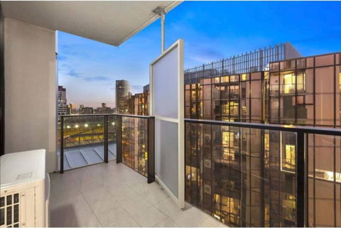 2Bedroom Apartment With Views In Docklands Next To CBD & Marvel Stadium - Accommodation NT 14