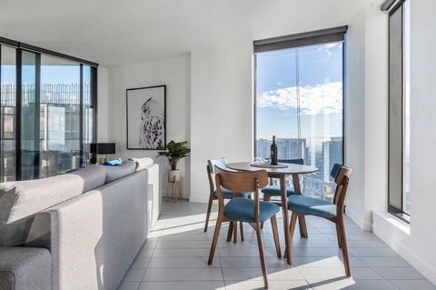 2Bedroom Apartment With Views In Docklands Next To CBD & Marvel Stadium - Accommodation NT 4