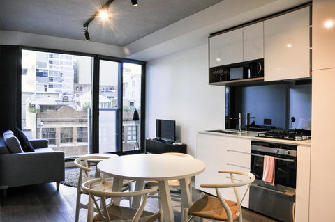 Mono Apartments On La Trobe Street - NT Tourism 0