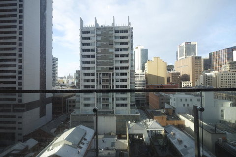 Mono Apartments On La Trobe Street - NT Tourism 17