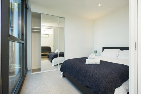 Mono Apartments On La Trobe Street - NT Tourism 14