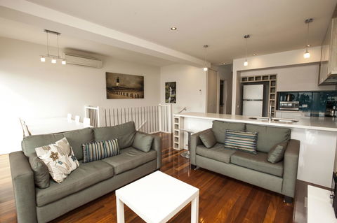 7 Falls Apartments - NT Tourism 11